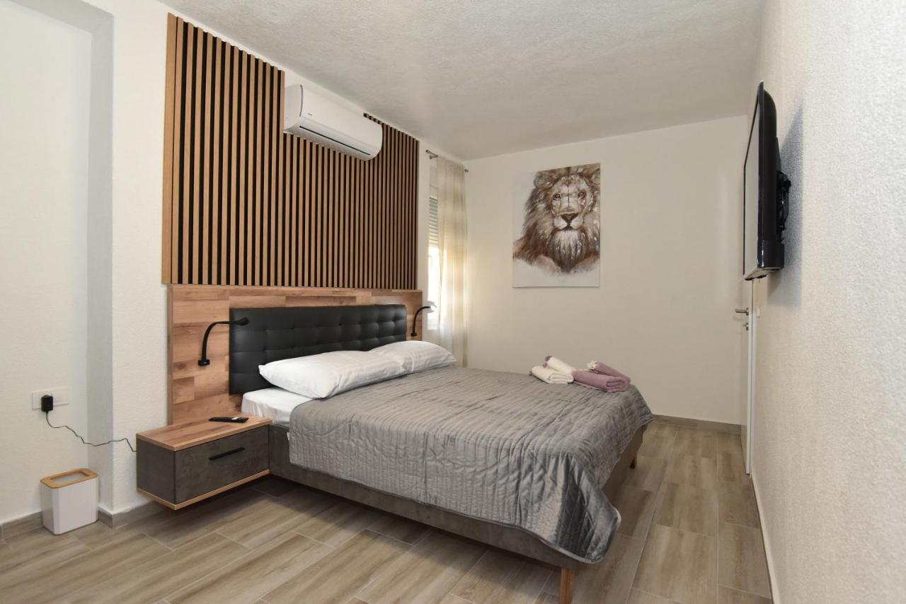 Sofia'S Studio & Room Zadar Bagian luar foto