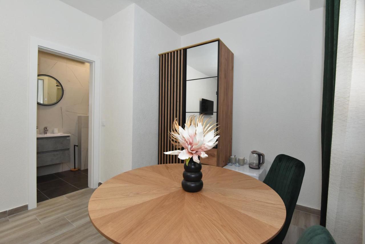 Sofia'S Studio & Room Zadar Bagian luar foto