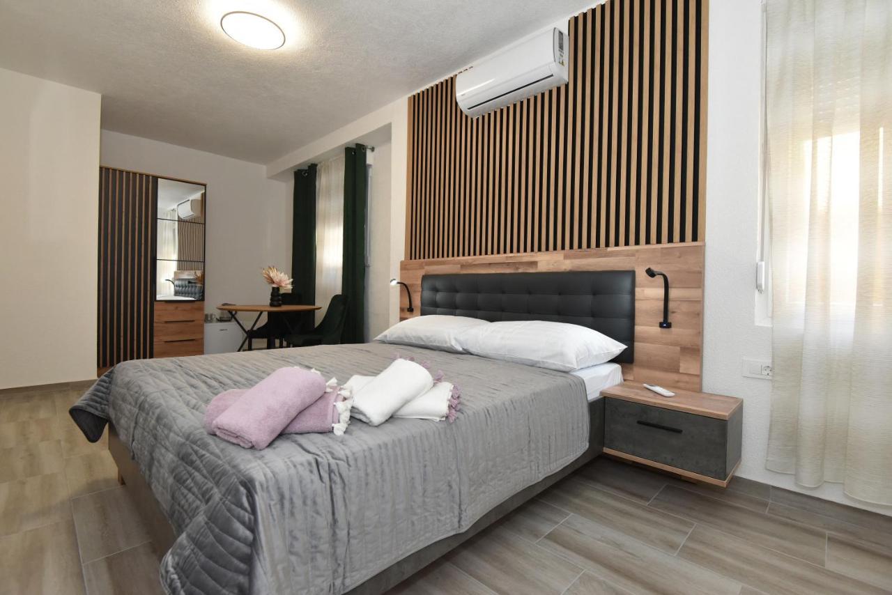 Sofia'S Studio & Room Zadar Bagian luar foto