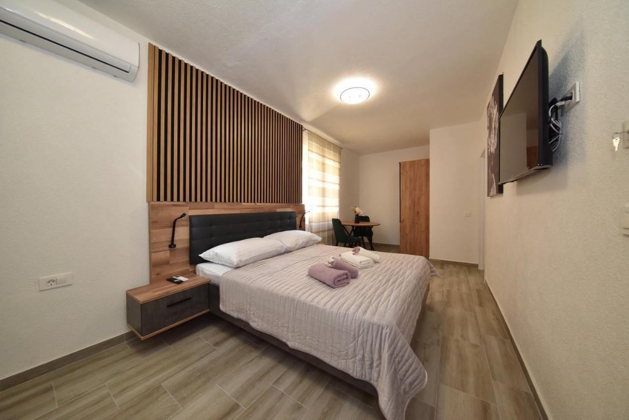 Sofia'S Studio & Room Zadar Bagian luar foto