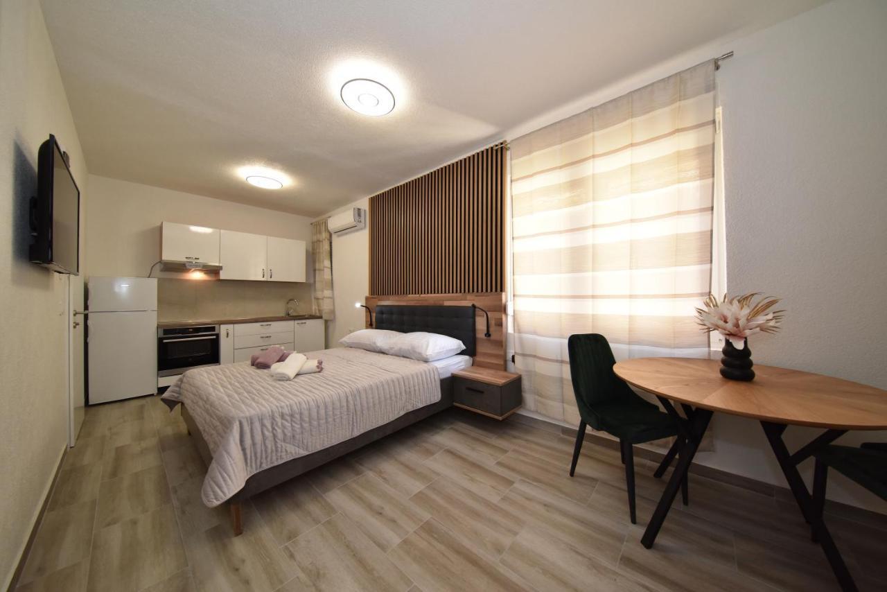 Sofia'S Studio & Room Zadar Bagian luar foto