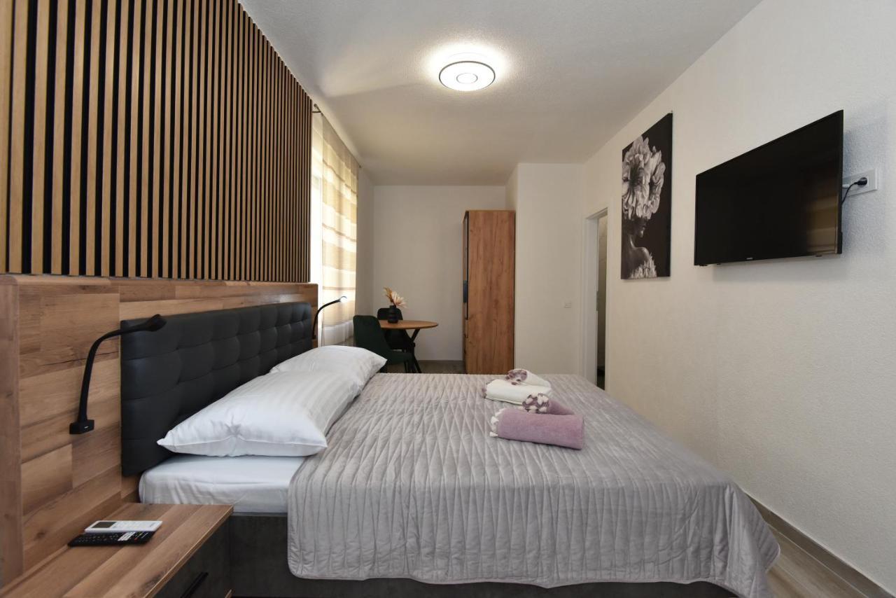 Sofia'S Studio & Room Zadar Bagian luar foto